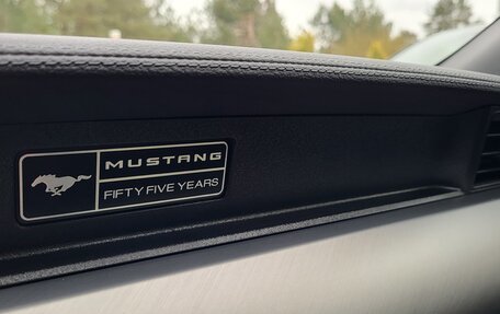 Ford Mustang VI рестайлинг, 2020 год, 3 200 000 рублей, 25 фотография