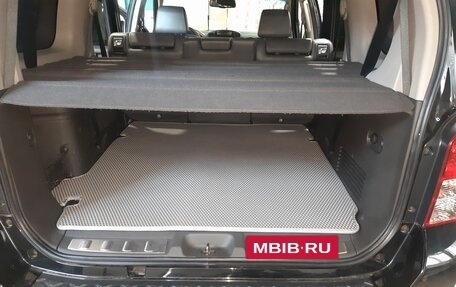 Nissan Pathfinder, 2012 год, 2 000 000 рублей, 16 фотография