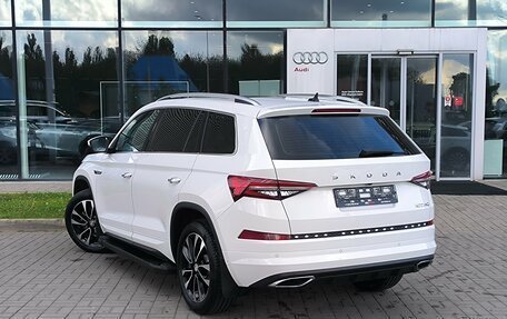 Skoda Kodiaq I, 2023 год, 3 950 000 рублей, 7 фотография