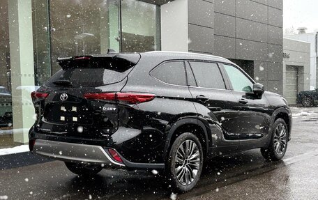 Toyota Highlander, 2025 год, 5 600 000 рублей, 6 фотография