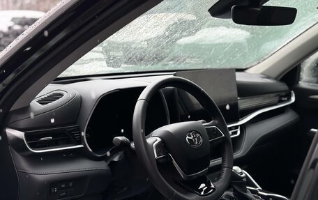 Toyota Highlander, 2025 год, 5 600 000 рублей, 10 фотография
