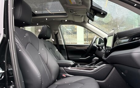 Toyota Highlander, 2025 год, 5 600 000 рублей, 28 фотография