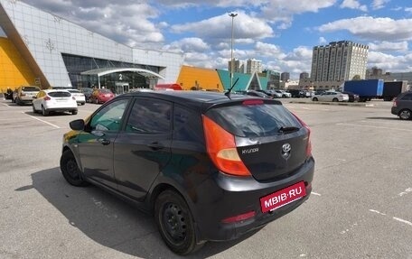 Hyundai Solaris II рестайлинг, 2015 год, 540 000 рублей, 5 фотография