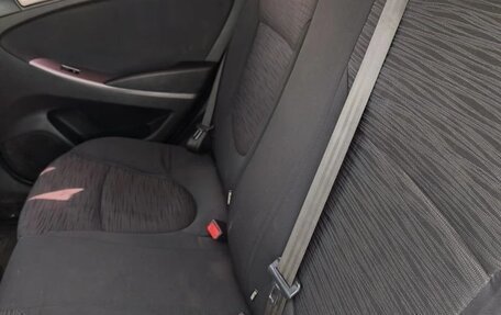 Hyundai Solaris II рестайлинг, 2015 год, 540 000 рублей, 17 фотография