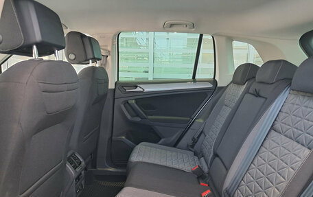 Volkswagen Tiguan II, 2021 год, 2 660 000 рублей, 15 фотография