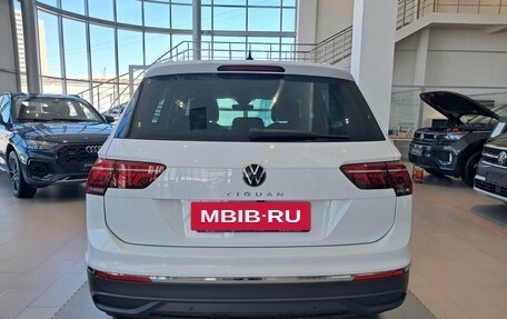 Volkswagen Tiguan II, 2021 год, 2 660 000 рублей, 7 фотография