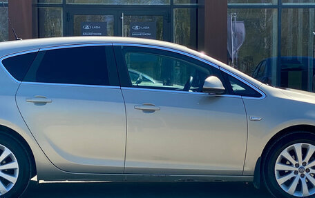 Opel Astra J, 2011 год, 595 000 рублей, 4 фотография