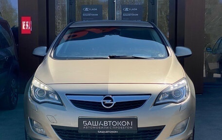Opel Astra J, 2011 год, 595 000 рублей, 2 фотография
