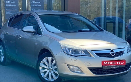 Opel Astra J, 2011 год, 595 000 рублей, 3 фотография
