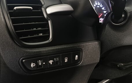 KIA Rio IV, 2019 год, 1 390 000 рублей, 13 фотография