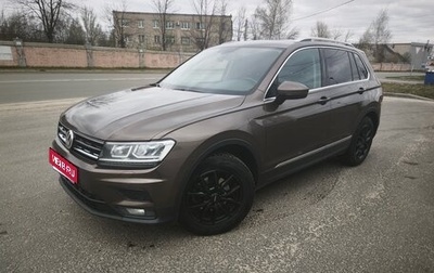 Volkswagen Tiguan II, 2018 год, 1 990 000 рублей, 1 фотография