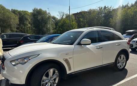 Infiniti QX70, 2014 год, 2 350 000 рублей, 3 фотография