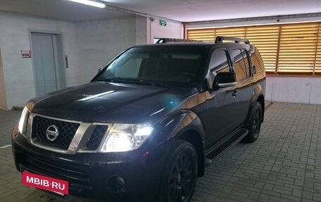 Nissan Pathfinder, 2011 год, 1 650 000 рублей, 2 фотография