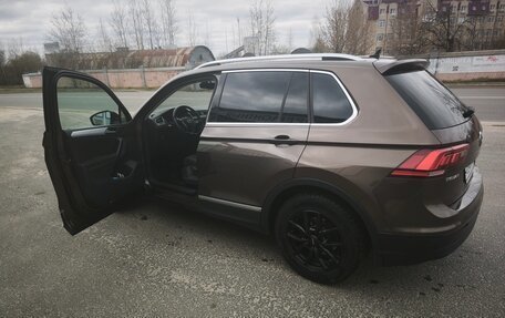 Volkswagen Tiguan II, 2018 год, 1 990 000 рублей, 11 фотография