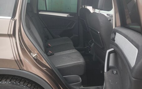 Volkswagen Tiguan II, 2018 год, 1 990 000 рублей, 13 фотография