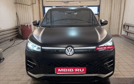 Volkswagen Tiguan, 2024 год, 4 100 000 рублей, 3 фотография