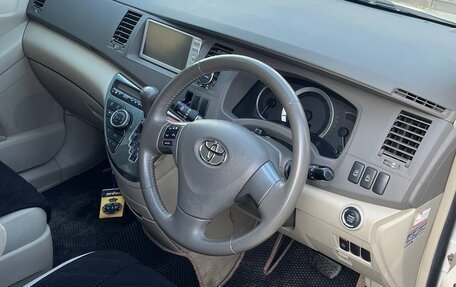 Toyota ISis I, 2010 год, 1 700 000 рублей, 5 фотография