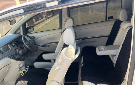 Toyota ISis I, 2010 год, 1 700 000 рублей, 10 фотография