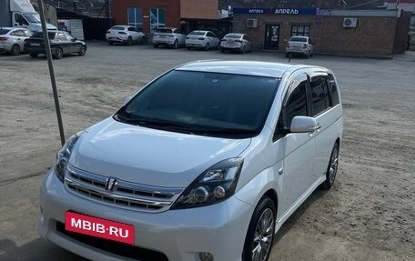 Toyota ISis I, 2010 год, 1 700 000 рублей, 3 фотография