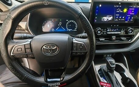 Toyota Highlander, 2024 год, 5 250 000 рублей, 6 фотография