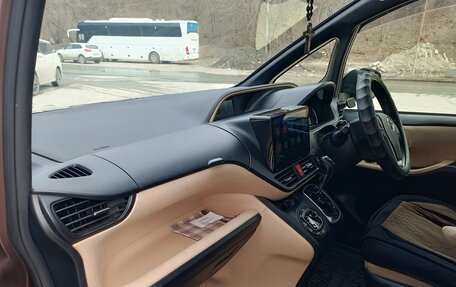 Toyota Noah III, 2014 год, 1 830 000 рублей, 6 фотография
