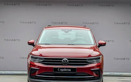 Volkswagen Tiguan II, 2021 год, 2 747 000 рублей, 2 фотография