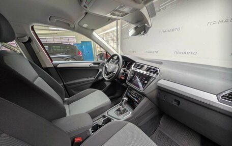 Volkswagen Tiguan II, 2021 год, 2 747 000 рублей, 13 фотография