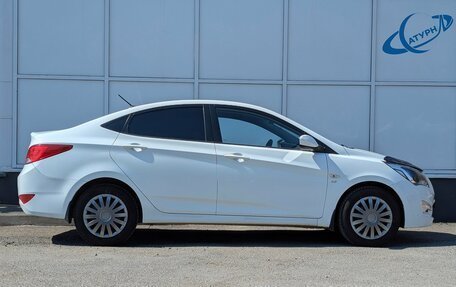 Hyundai Solaris II рестайлинг, 2015 год, 950 000 рублей, 4 фотография