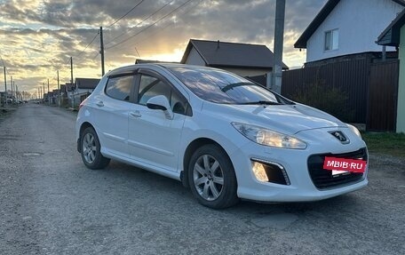 Peugeot 308 II, 2011 год, 675 000 рублей, 2 фотография
