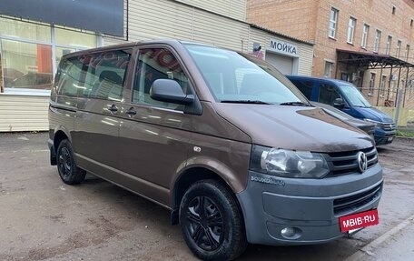 Volkswagen Caravelle T5, 2012 год, 1 775 000 рублей, 5 фотография