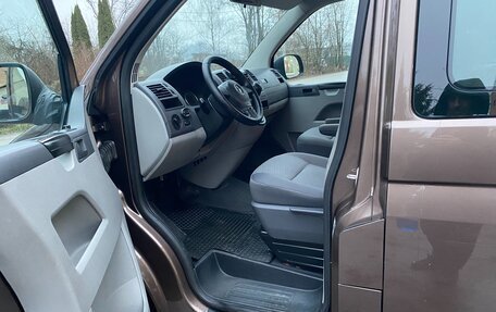 Volkswagen Caravelle T5, 2012 год, 1 775 000 рублей, 15 фотография