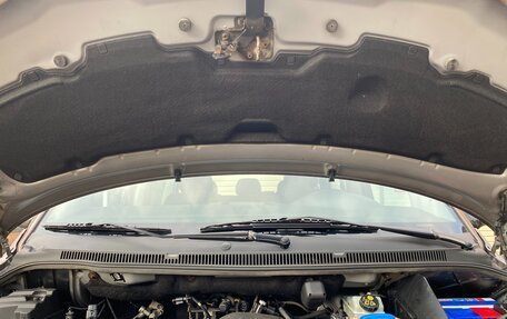 Volkswagen Caravelle T5, 2012 год, 1 775 000 рублей, 10 фотография