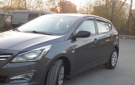 Hyundai Solaris II рестайлинг, 2015 год, 730 000 рублей, 3 фотография