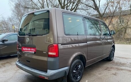 Volkswagen Caravelle T5, 2012 год, 1 775 000 рублей, 8 фотография