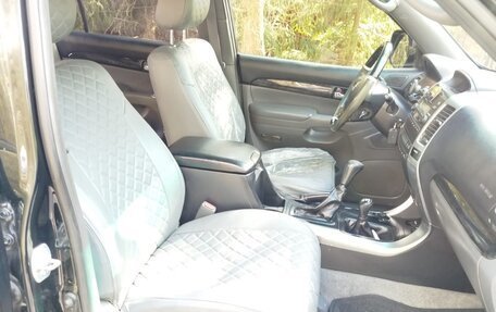 Toyota Land Cruiser Prado 120 рестайлинг, 2007 год, 1 100 000 рублей, 14 фотография