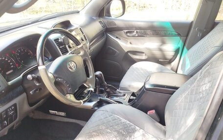 Toyota Land Cruiser Prado 120 рестайлинг, 2007 год, 1 100 000 рублей, 18 фотография