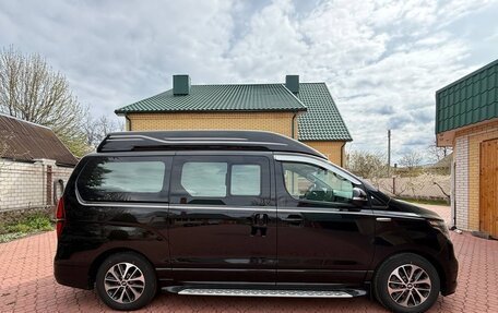 Hyundai Grand Starex Grand Starex I рестайлинг 2, 2019 год, 4 900 000 рублей, 2 фотография
