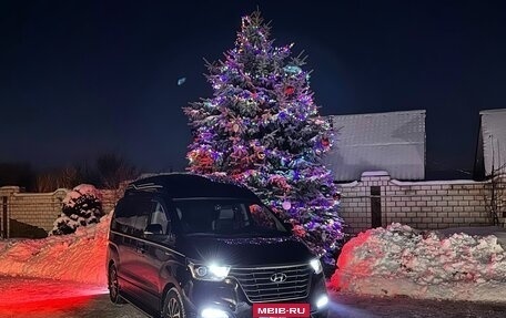 Hyundai Grand Starex Grand Starex I рестайлинг 2, 2019 год, 4 900 000 рублей, 7 фотография