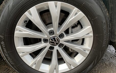 Volkswagen Tiguan II, 2021 год, 3 400 000 рублей, 18 фотография