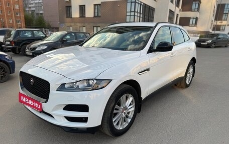 Jaguar F-Pace, 2017 год, 2 200 000 рублей, 2 фотография