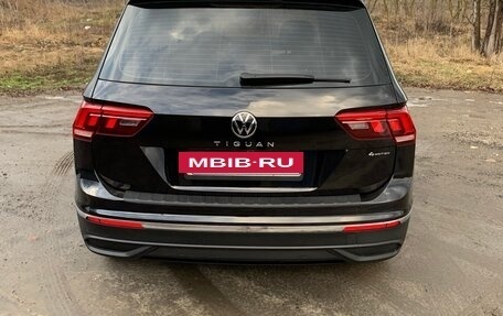 Volkswagen Tiguan II, 2021 год, 3 400 000 рублей, 10 фотография