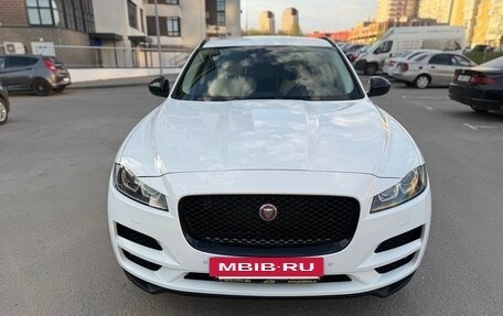 Jaguar F-Pace, 2017 год, 2 200 000 рублей, 3 фотография