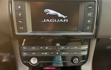 Jaguar F-Pace, 2017 год, 2 200 000 рублей, 16 фотография