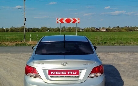Hyundai Solaris II рестайлинг, 2013 год, 620 000 рублей, 4 фотография