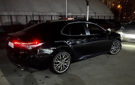 Toyota Camry, 2018 год, 2 250 000 рублей, 3 фотография