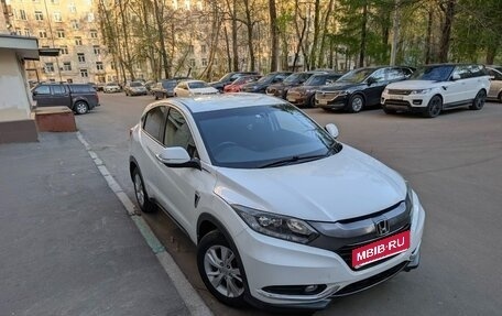 Honda Vezel, 2014 год, 2 390 000 рублей, 1 фотография