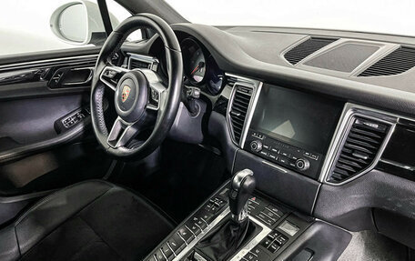 Porsche Macan I рестайлинг, 2016 год, 3 390 000 рублей, 9 фотография