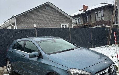 Mercedes-Benz A-Класс, 2014 год, 1 300 000 рублей, 2 фотография