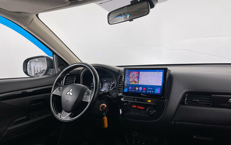 Mitsubishi Outlander III рестайлинг 3, 2020 год, 2 390 000 рублей, 11 фотография