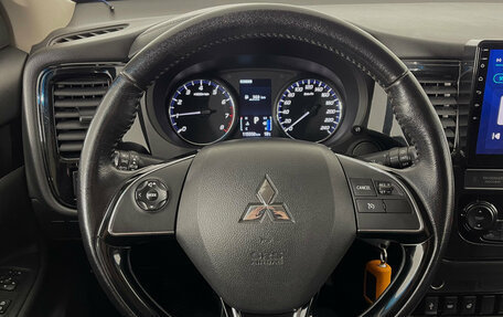 Mitsubishi Outlander III рестайлинг 3, 2020 год, 2 390 000 рублей, 12 фотография